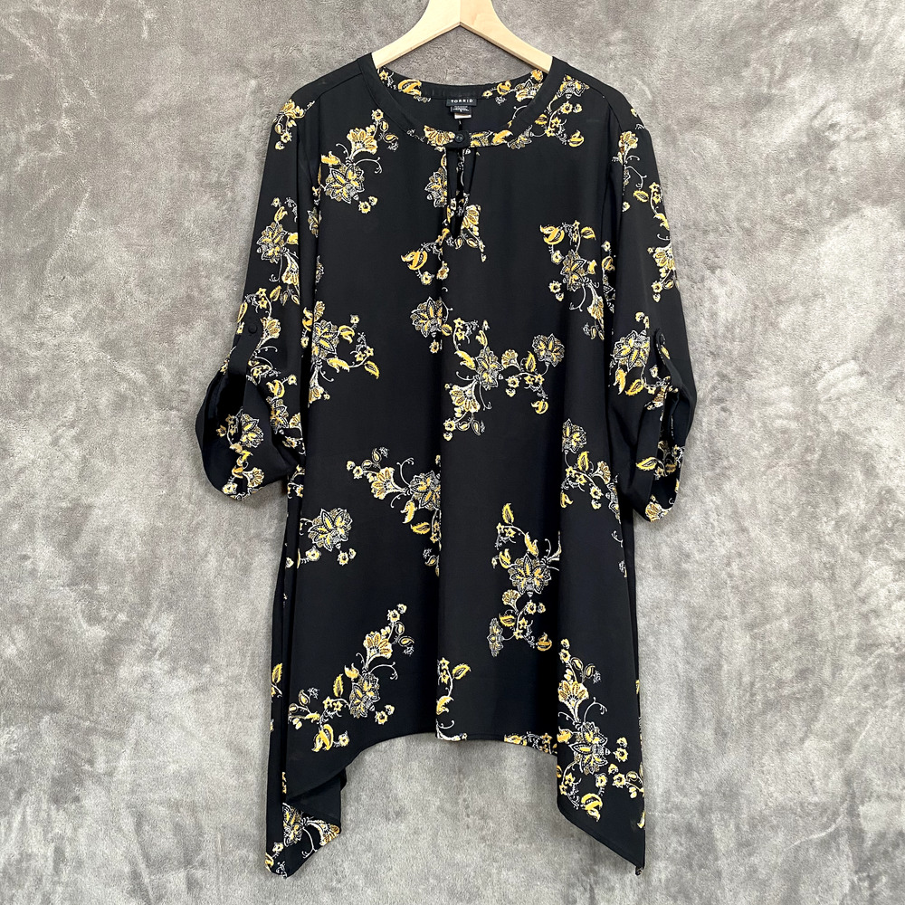 Torrid Womens Floral Tunic Top Size 3X Sharkbite Hem Semi Sheer Roll Tab Sleeves